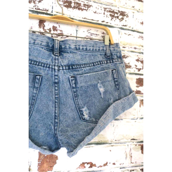 Tobi Sunset Pure Cotton Distressed Denim Shorts in Marina - Picture 11 of 12